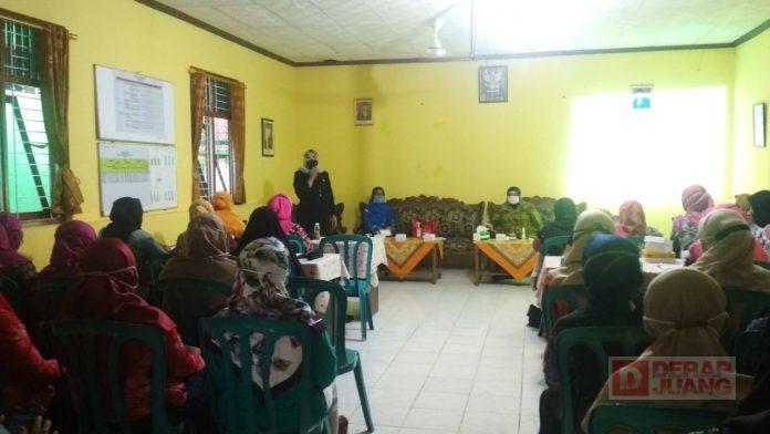 Sosialisasi Peningkatan Kapasitas Perempuan dalam Pengambilan Proses Keputusan