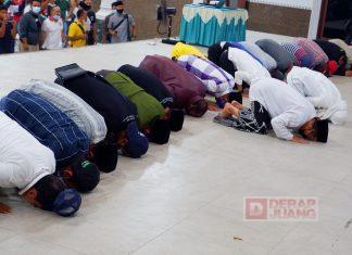 Deklarasi Kemenangan, Eisti-Alim Lakukan Sujud Syukur