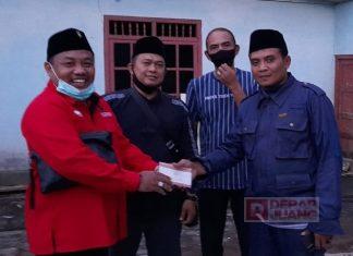 H. Ahmad Ridwan Berikan Bantuan Kepada Korban Musibah Kebakaran di Kecamatan Reban
