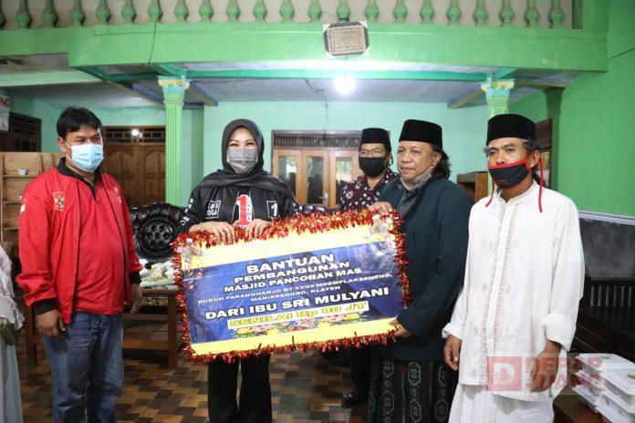 Hj. Sri Mulyani Berikan Bantuan Untuk Pembangunan Masjid Pancoranmas di Kecamatan Manisrenggo