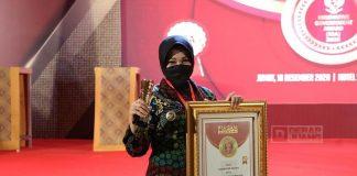 Hj. Sri Mulyani Terima Penghargaan IGA Tahun 2020