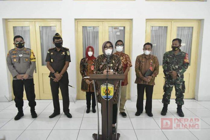 Sri Sumarni Terbitkan Surat Edaran Guna Tekan Persebaran Covid-19