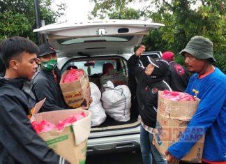 Srikandi PDI Perjuangan Brebes Berikan Kepedulian Terhadap Korban Bencana Banjir