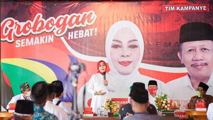 Teringat Wejangan Alm. KH. Maimun Zubair, Sri Sumarni Teteskan Air Mata