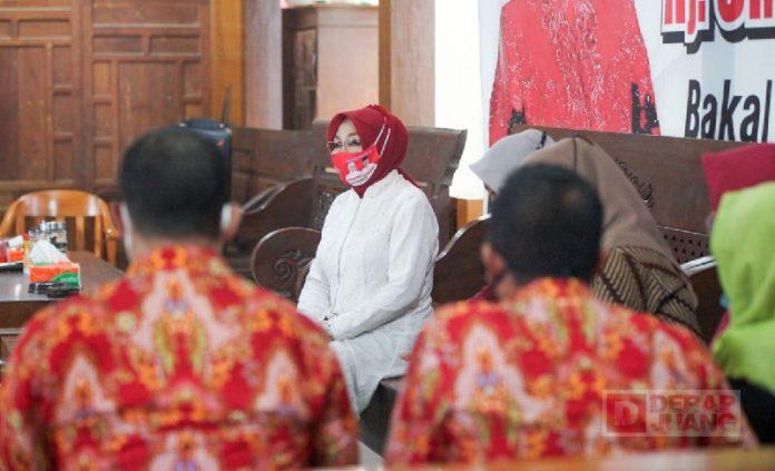 Tingkatkan Kebersihan, Sri Sumarni Gandeng Bank Sampah Grobogan 1