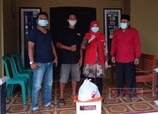 BAGUNA PDI Perjuangan Kebumen Berikan Bantuan Korban Terdampak Covid-19