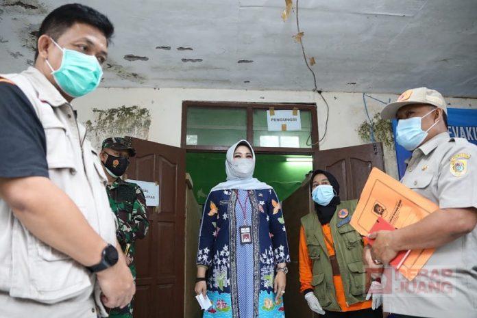 Hj. Sri Mulyani Sambangi Posko Pengungsian Terdampak Gunung Merapi di Desa Balerante