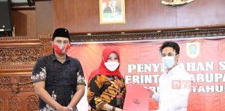 Hj. Sri Mulyani Serahkan SK CPNS Kabupaten Klaten Secara Simbolis