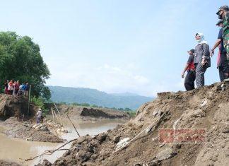 Hj. Sri Mulyani Tinjau Lokasi Tanggul Jebol di Kecamatan Cawas