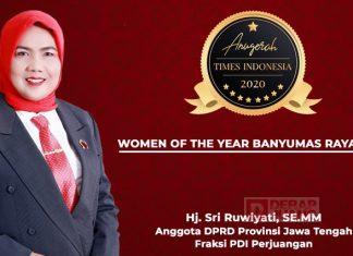 Hj. Sri Ruwiyati Terima Anugerah TIMES Indonesia 2020