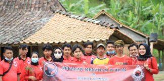 Komunitas Juang Kabupaten Klaten Tanam 100 Bibit Pohon di Girpasang