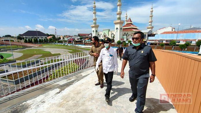Mas Uyip Ajak Masyarakat Rawat Alun-alun dan Taman Pancasila Kota Tegal
