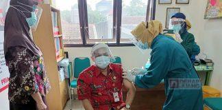 Ngesti Nugraha Terima Suntikan Vaksin Covid-19 Pertama di Kab. Semarang