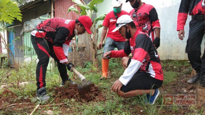 PAC PDI Perjuangan Kecamatan Wangon Tanam 480 Bibit Buah