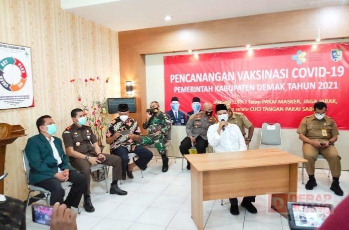 Slamet; Tidak Perlu Takut, Vaksinasi Aman dan Halal