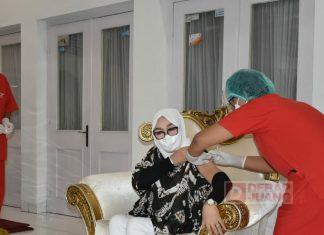 Sri Sumarni: Mari Laksanakan Vaksinasi, Tidak Sakit dan Seperti Digigit Nyamuk