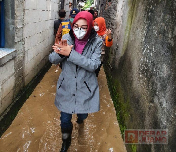 Sri Sumarni Tinjau Langsung Luapan Sungai Tuntang Grobogan..