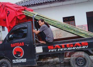 Turut Semarakkan HUT PDI Perjuangan Ke-48, Komunitas Juang Kabupaten Tegal Pasang Bendera Partai