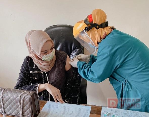 Anggota DPRD Kota Magelang Jalani Vaksinasi Pertama