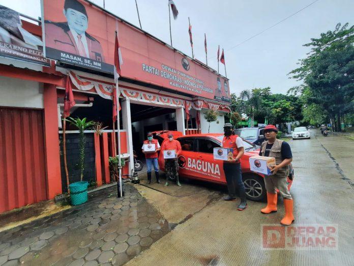 Baguna DPC PDI Perjuangan Kudus Serahkan Bantuan Guna Korban Banjir