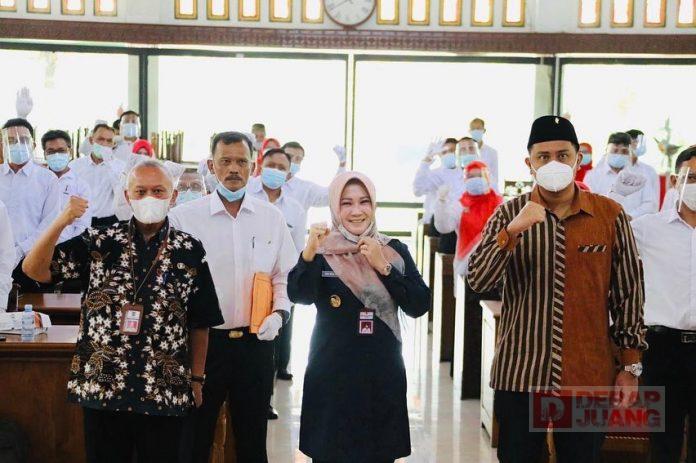 Bupati Hj. Sri Mulyani Melantik PPPK Baru Angkatan Pertama di Klaten (2)
