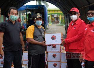 DPC PDI Perjuangan Jepara Bantu Warga Korban Banjir