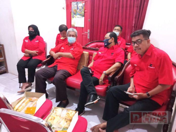 DPC PDI Perjuangan Kota Pekalongan Ikuti Seminar DPD Partai Secara Virtual