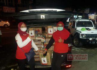 Detty Salurkan Bantuan Paket Sembako dari Casytha Kathmandu