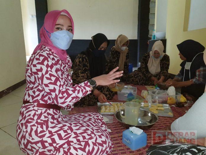 Hesti Nugroho Berdayakan Kube Tata Boga