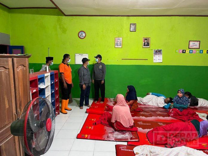 Ketua DPC PDI Perjuangan Demak Sambangi Warga Terdampak Bencana Puting Beliung