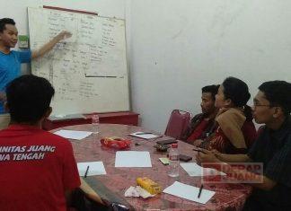 Penguatan Kapasitas, Komunitas Juang Kota Pekalongan Gelar Pelatihan Bahasa Inggris