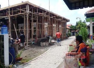 Nursidik Tinjau Pembangunan Musholla di Kecamatan Adiwerna