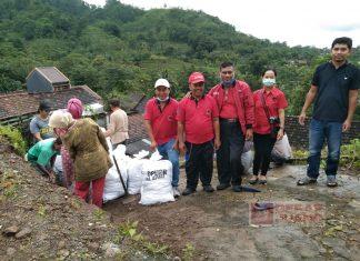 PAC Donorojo Jepara Bantu Warga Korban Longsor