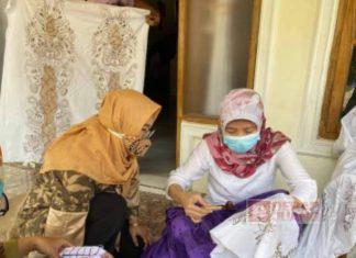 Ristawati Purwaningsih Dampingi Pelatihan Batik di Desa Pucangan
