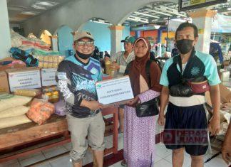 Rizal Berikan Bantuan Kepada Masyarakat Terdampak Banjir di Kabupaten Pekalongan