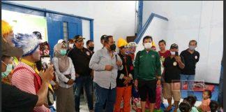 Sambangi Lokasi Banjir, H. Riswadi Bersama FPB Serahkan Bantuan