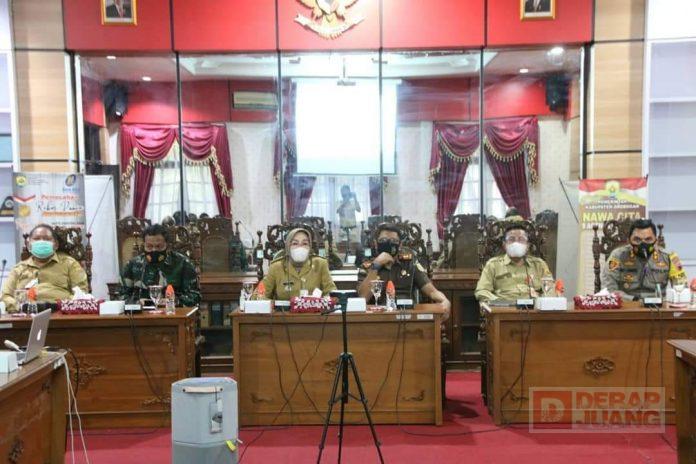 Sri Sumarni; Pelaksanaan Vaksinasi dan Posko Berbasis Mikro di Grobogan Berjalan Lancar