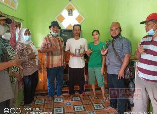 Sutari Serahkan Tali Asih Kepada Keluarga Duka