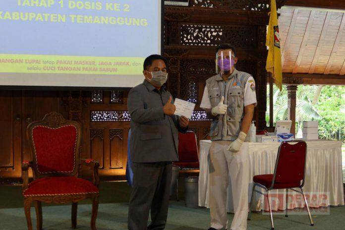 Tanggulangi Covid-19, Ketua DPC Temanggung Sampaikan Pentingnya Vaksinasi