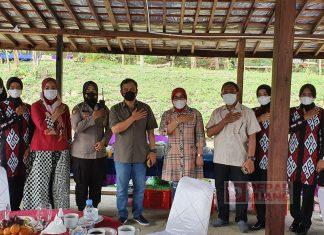 Tingkatkan Ketahanan Pangan, Sri Sumarni dan Kapolda Jateng Tanam Alpukat