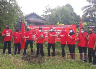 Jaga Kelestarian Lingkungan, DPC Banyumas Lakukan Penanaman Pohon