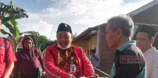 Ketua DPC PDI Perjuangan Batang Beri Bantuan Kepada Korban Rumah Roboh