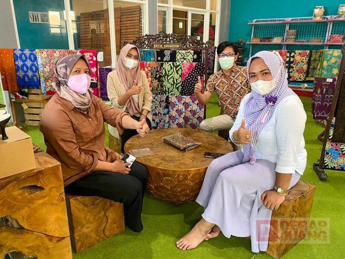 3 Srikandi PDI Perjuangan Tinjau Pusat IKM di Grobogan