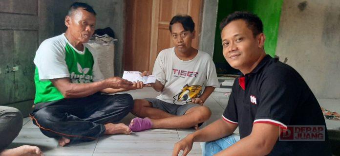 AYK Beri Santunan Kesehatan Kepada Kader Banteng