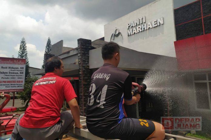 Angka Positif Meningkat, Komunitas Juang Boyolali Lakukan Penyemprotan Disinfektan (2)