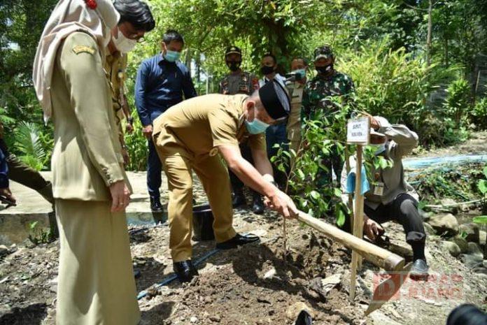 Bupati Kebumen Luncurkan Program Nandur Wit Nggo Anak Putu