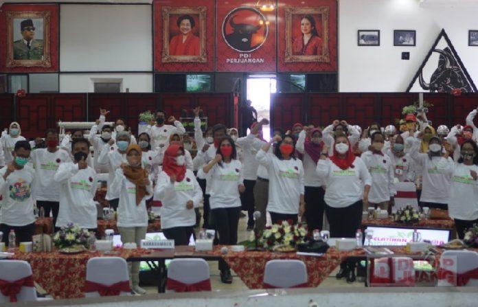 DPD PDI Perjuangan Jawa Tengah Beri Pelatihan Budidaya Hidroponik