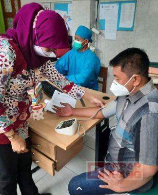 Divaksinasi, Kusnendro: Jangan Takut dan Ragu Vaksin itu Aman