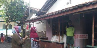 Endang Suprapti Berikan Bantuan Sembako Kepada Masyarakat Terpapar Covid-19 di Desa Balaradin