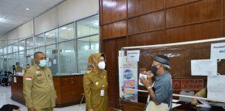 Respon Cepat Etik Suryani Tanggapi Keluhan Masyarakat